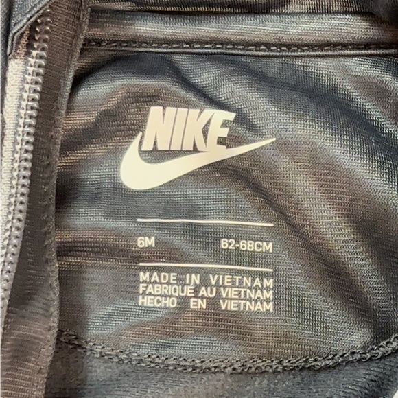 Nike Baby Set of 2 Never Worn One-Piece Jumpsuit Playsets Size  6 months - Picture 8 of 9